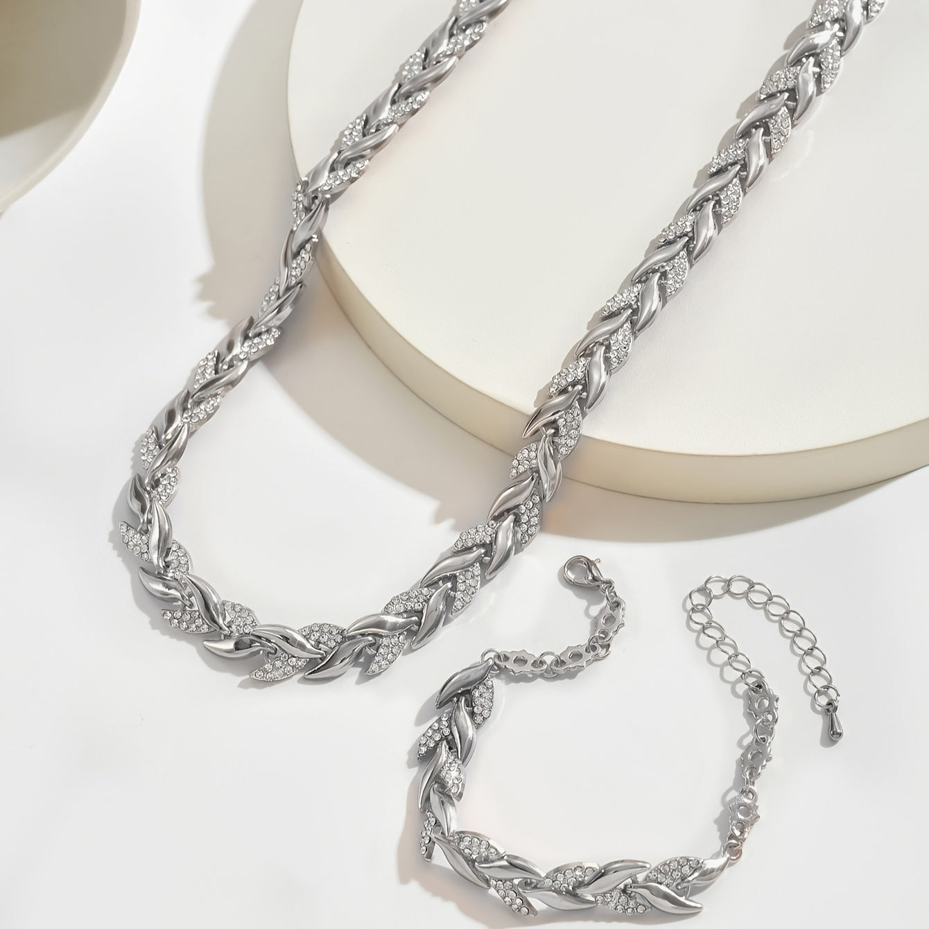Parure Élégante en Strass et Verre – Queue de Poisson
