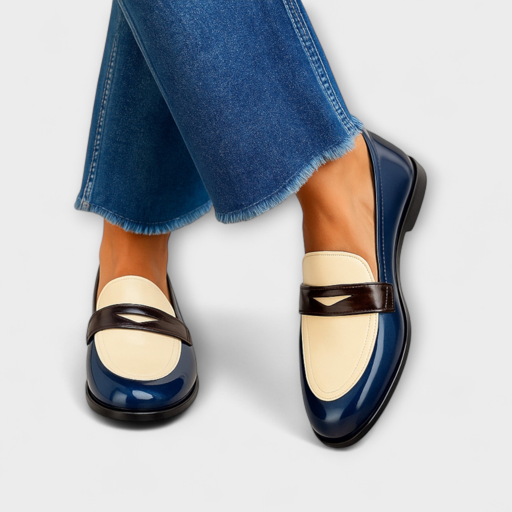 Eliza -  Contrast Loafers