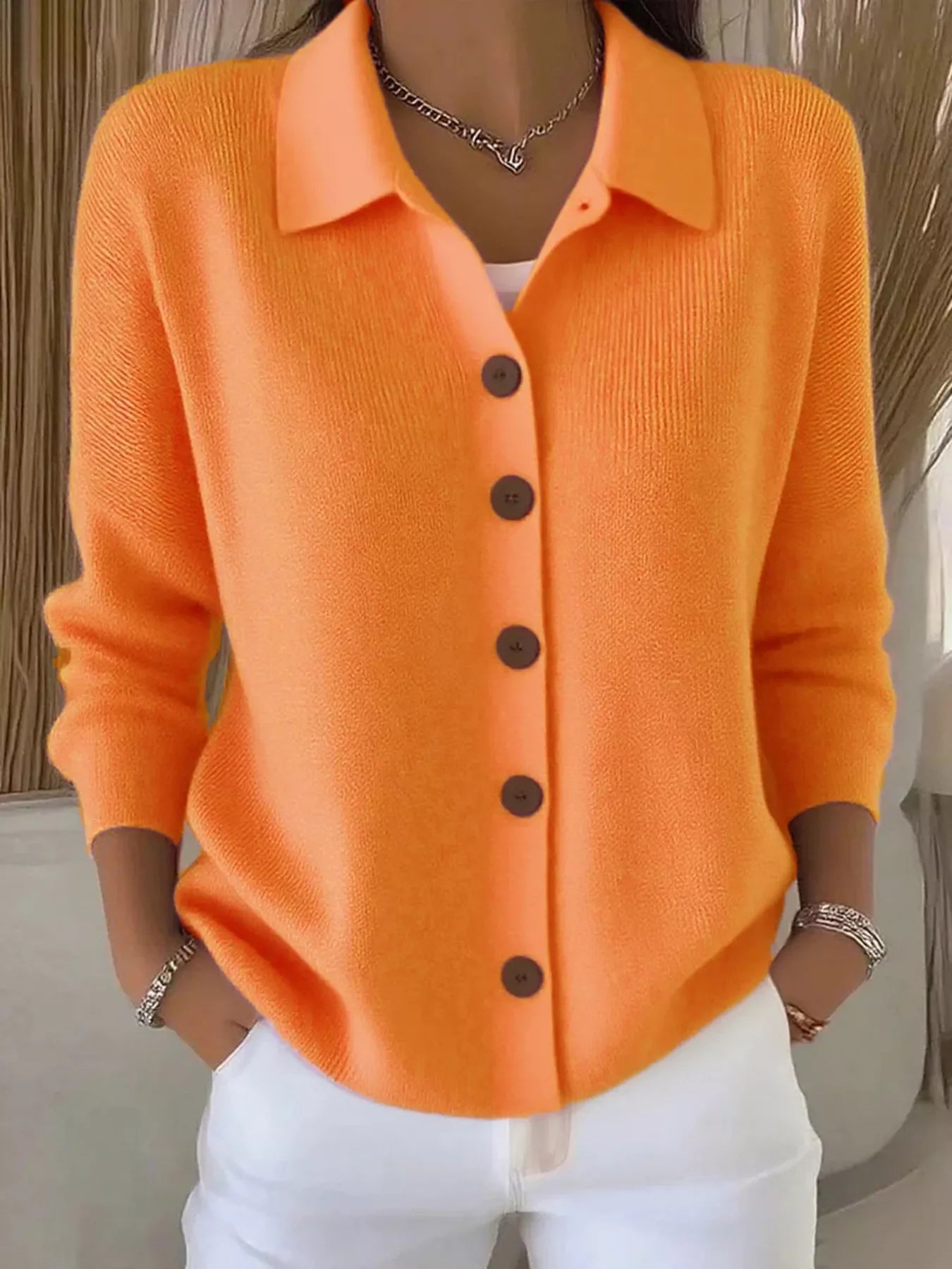 Mila™ – Cardigan doux en maille fine à col classique