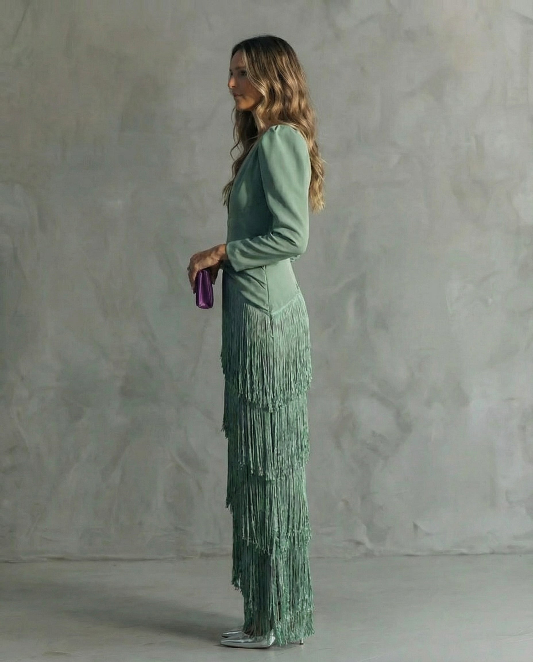 Isabelle | Robe midi élégante avec manches à franges