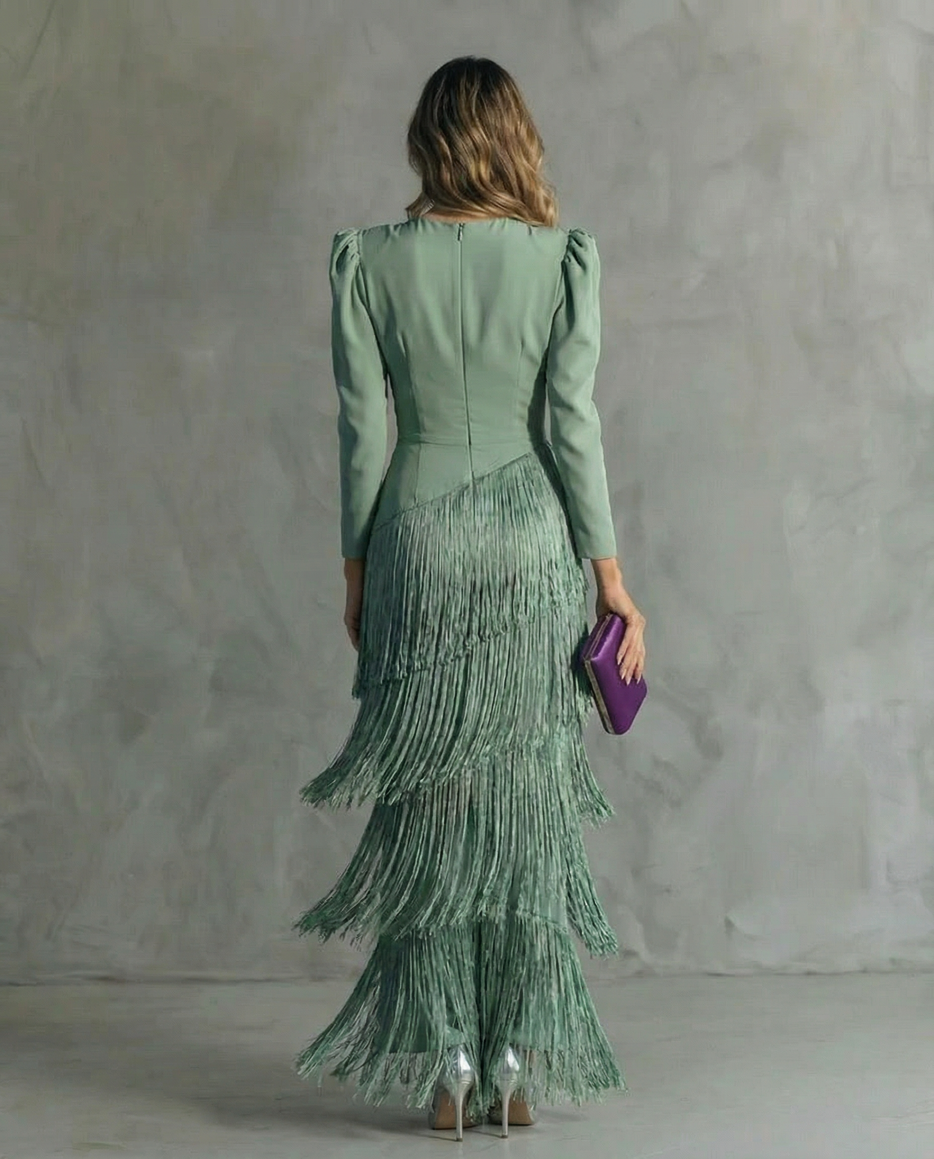 Isabelle | Robe midi élégante avec manches à franges